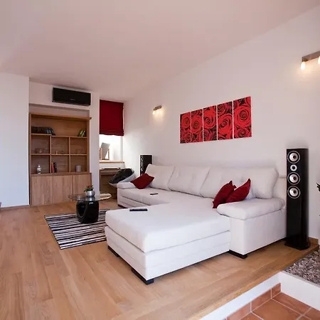 Apartman Deluxe Žrnovnica